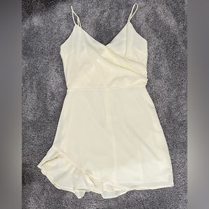 Kayden Chiffon Frill Dress in Vanilla